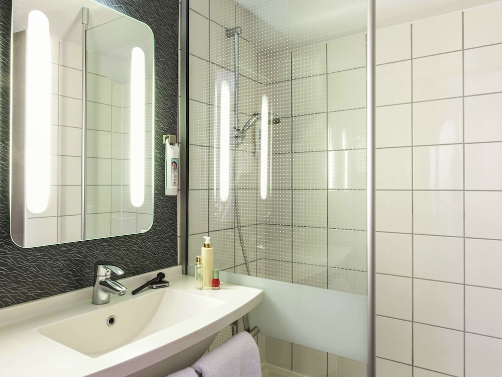 Standard Room, 1 Double Bed with Sofa bed (1 place) - Photo 4