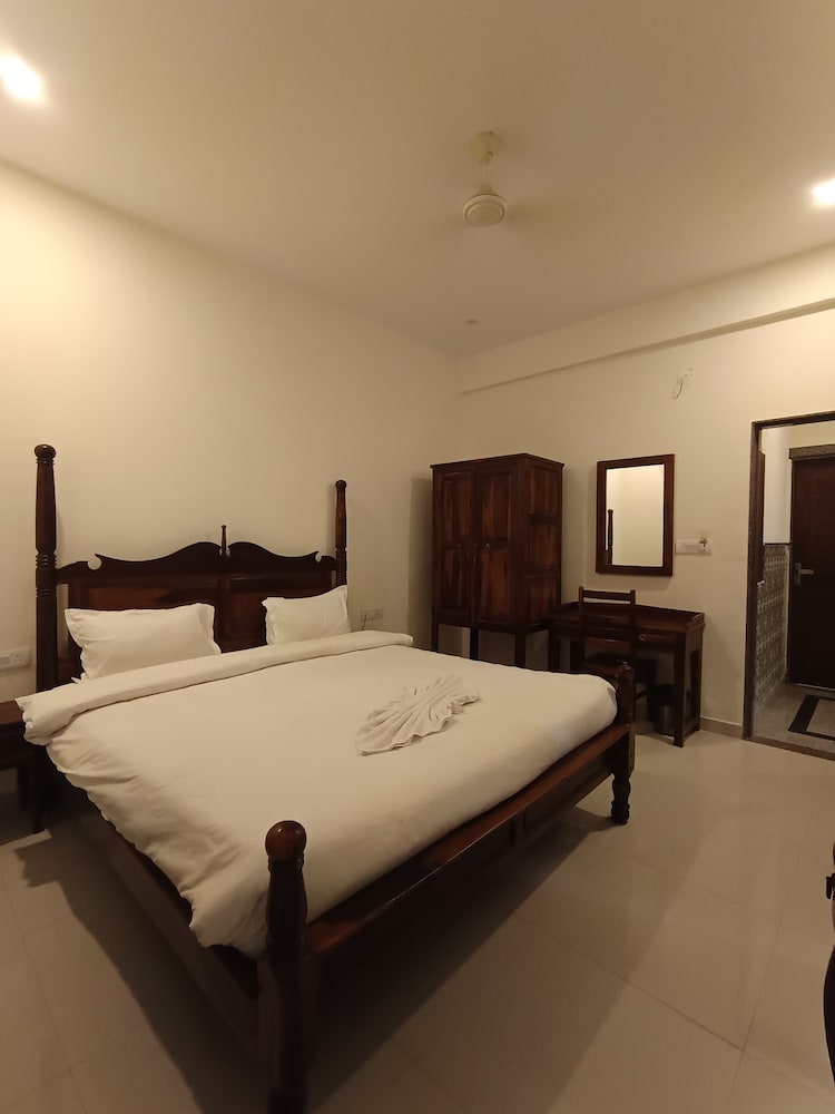 Superior Double Room, Pool View