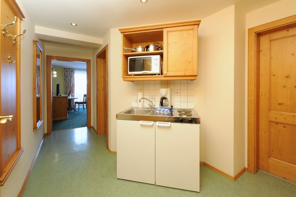 Standard Apartment, Kitchenette