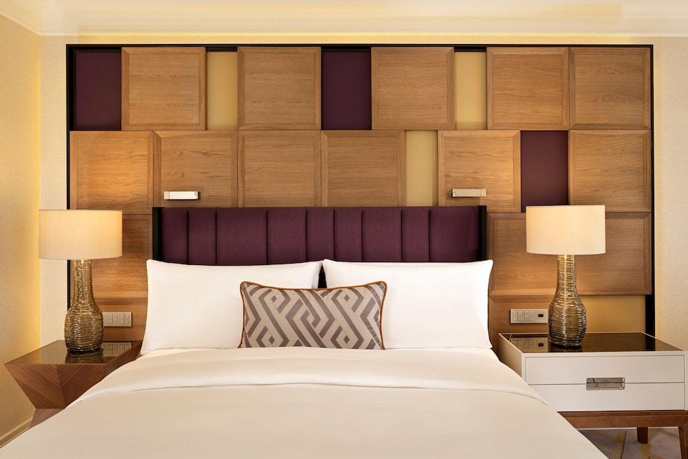 Club Room, 1 King Bed
