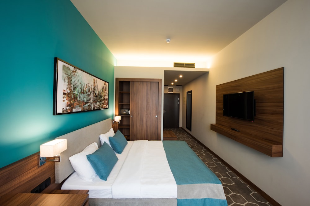 Basic Double Room