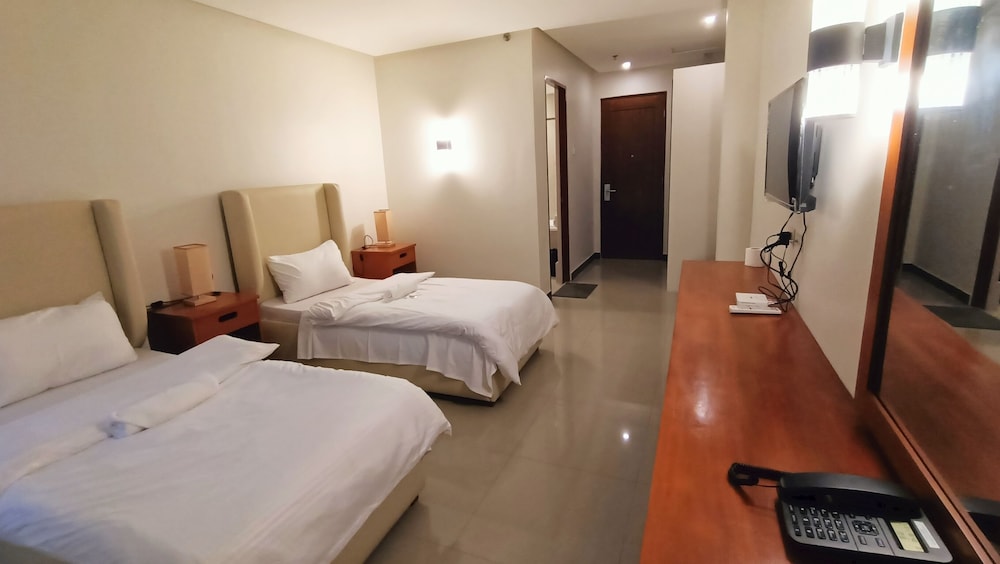Standard Twin Room - Photo 1