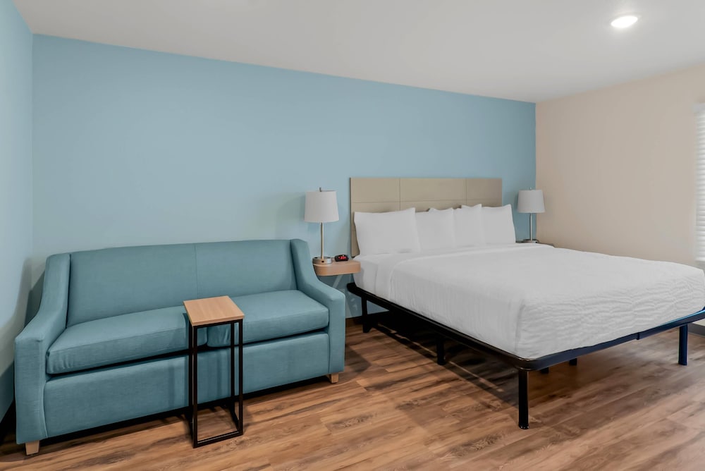 Room, 1 King Bed, Mobility Accessible, Non Smoking (Efficiency)