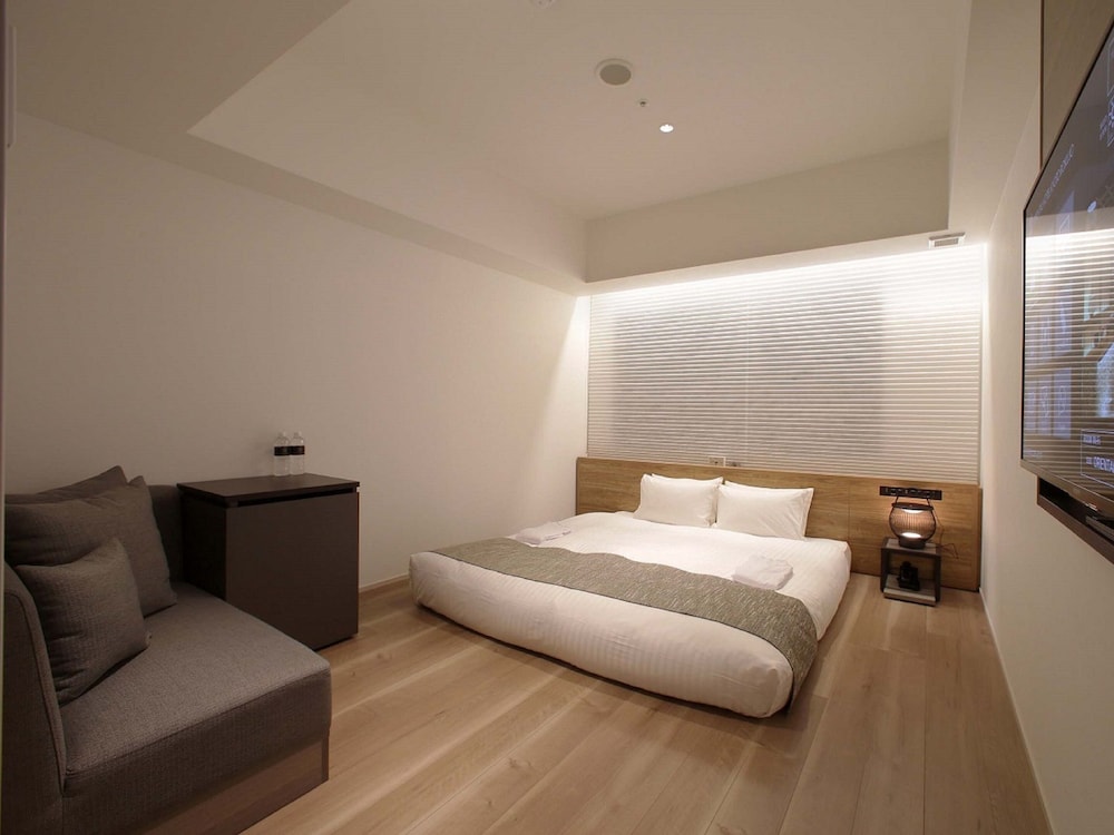 Superior Room, 1 King Bed (Japanese Style) photo 1