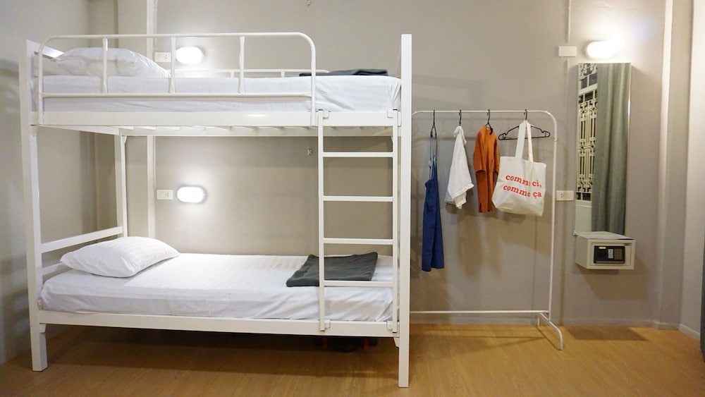 Private Room For 4 Persons With Shared Bathroom photo 3