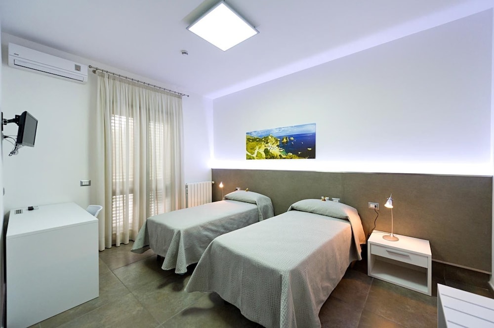 Double or Twin Room, Balcony photo 2