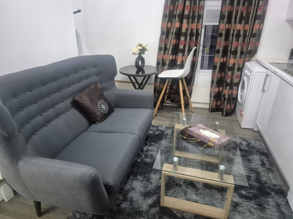 Apartment, 2 Bedrooms, Smoking