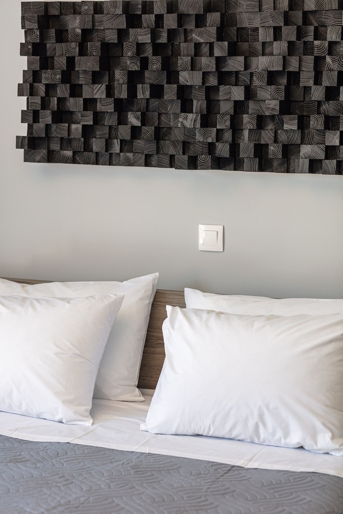 Semiso Beach Suites - Apartment 5
