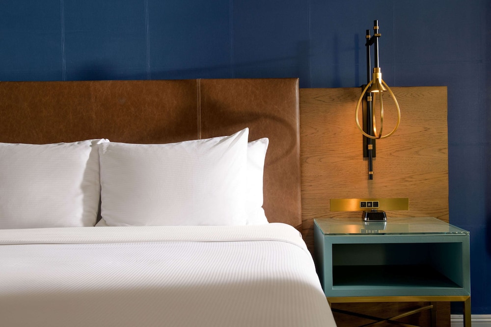 Room, 2 Queen Beds, Accessible (3x3 Shower) - Photo 3