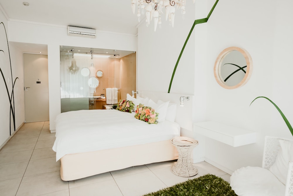 Executive Room, Bathtub