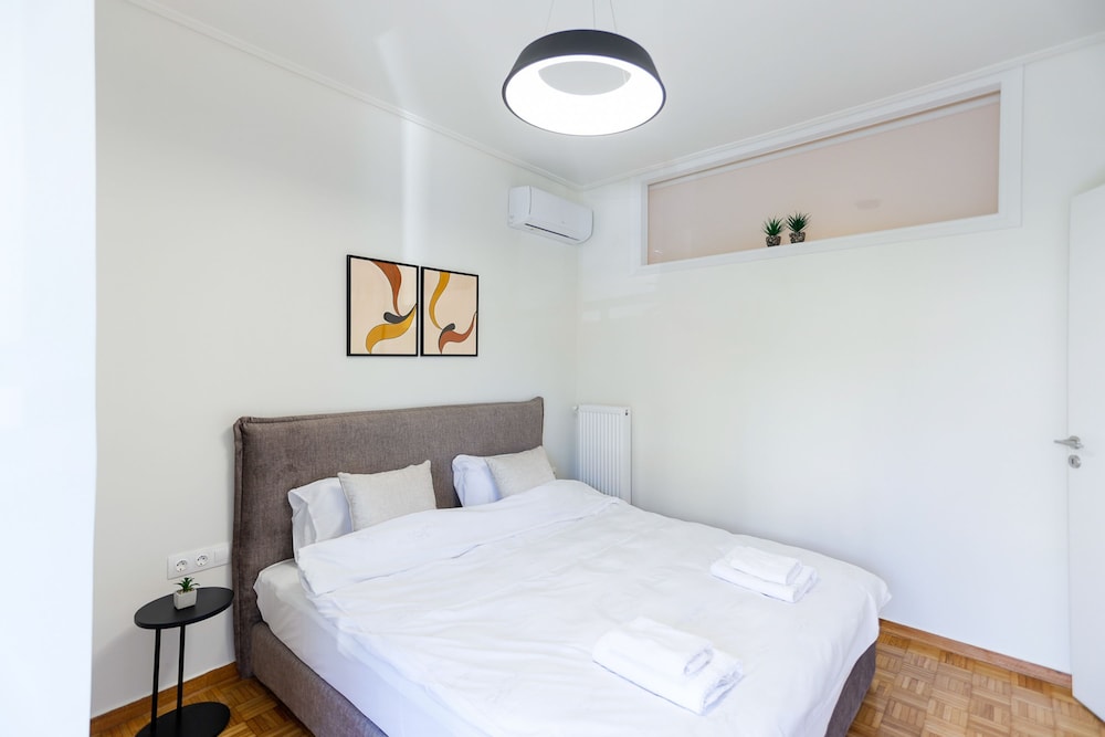 Apartment photo 2