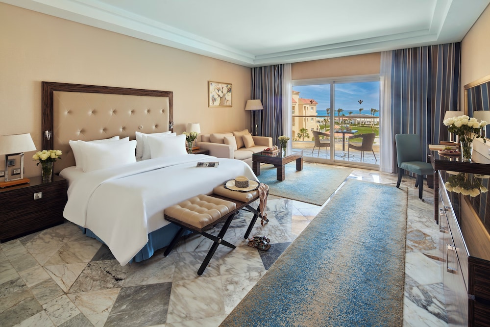 Deluxe Room, 1 King Bed, Sea View (And Pool View)