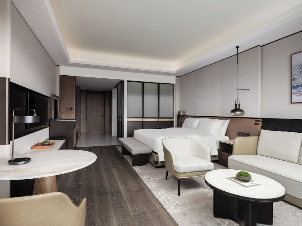 Executive Room, 1 King Bed photo 3