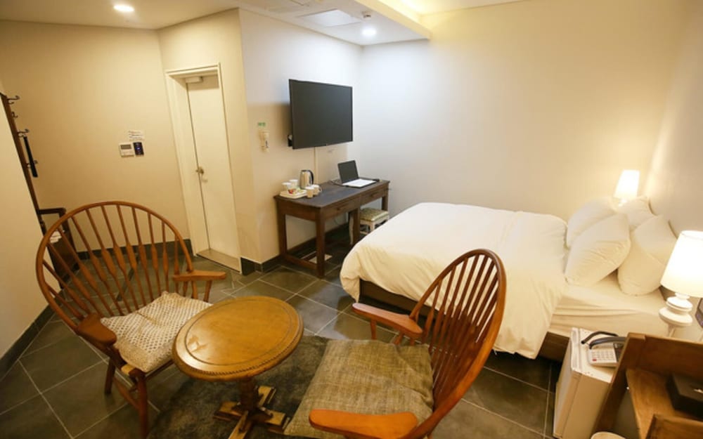 Room (VIP) - Photo 15