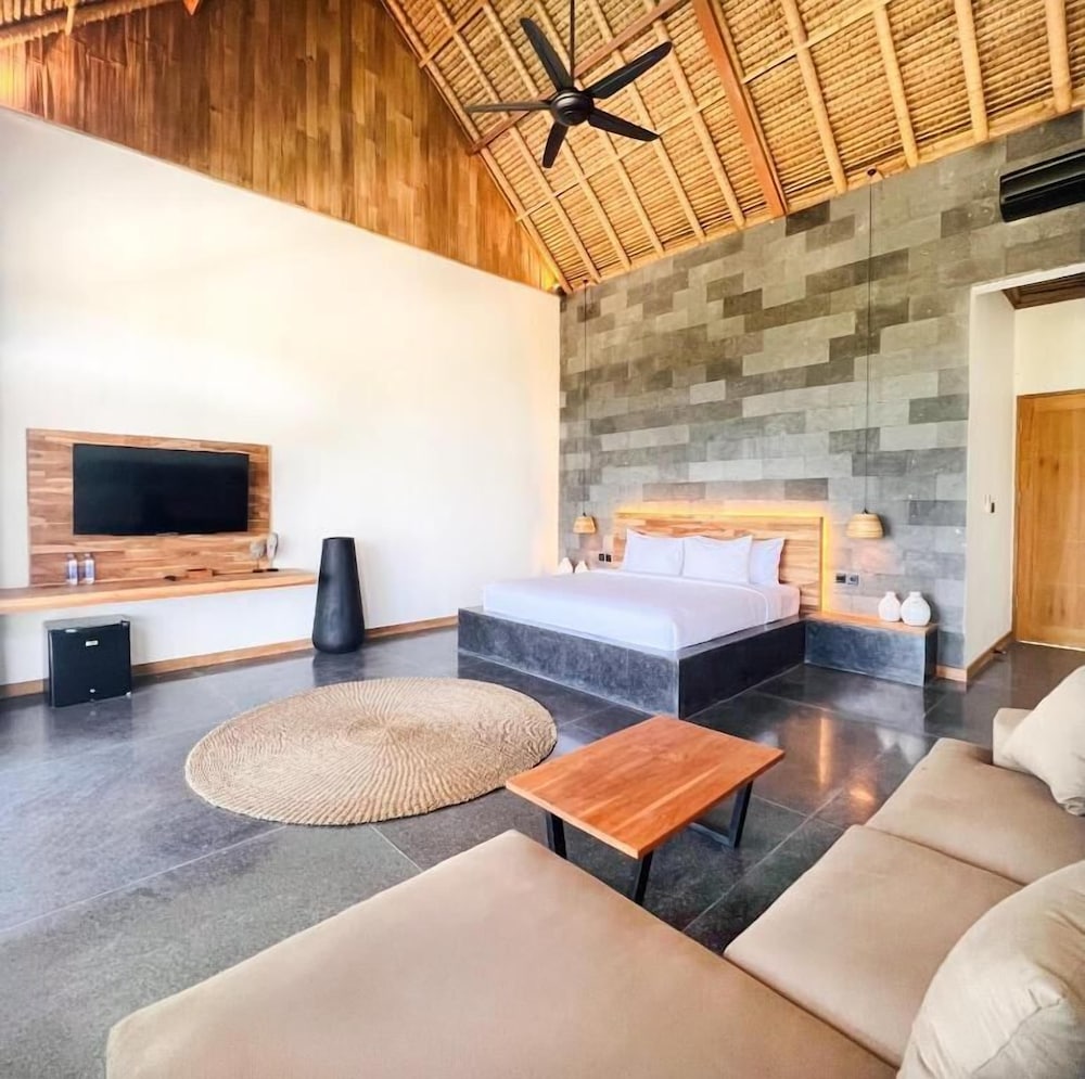 King Suite with Sea View - Photo 1