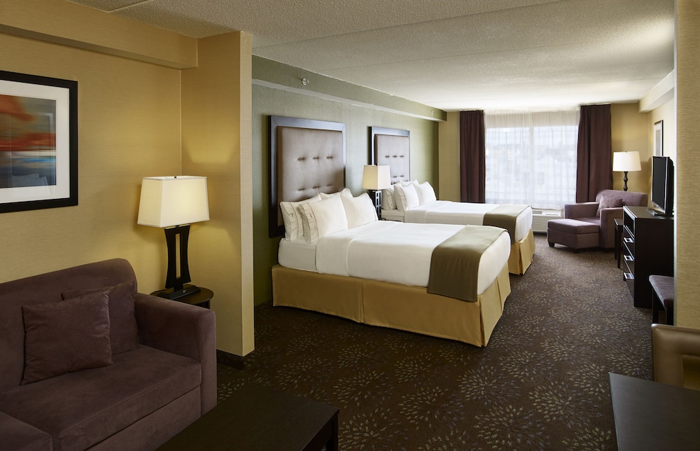 Suite, Multiple Beds photo 2