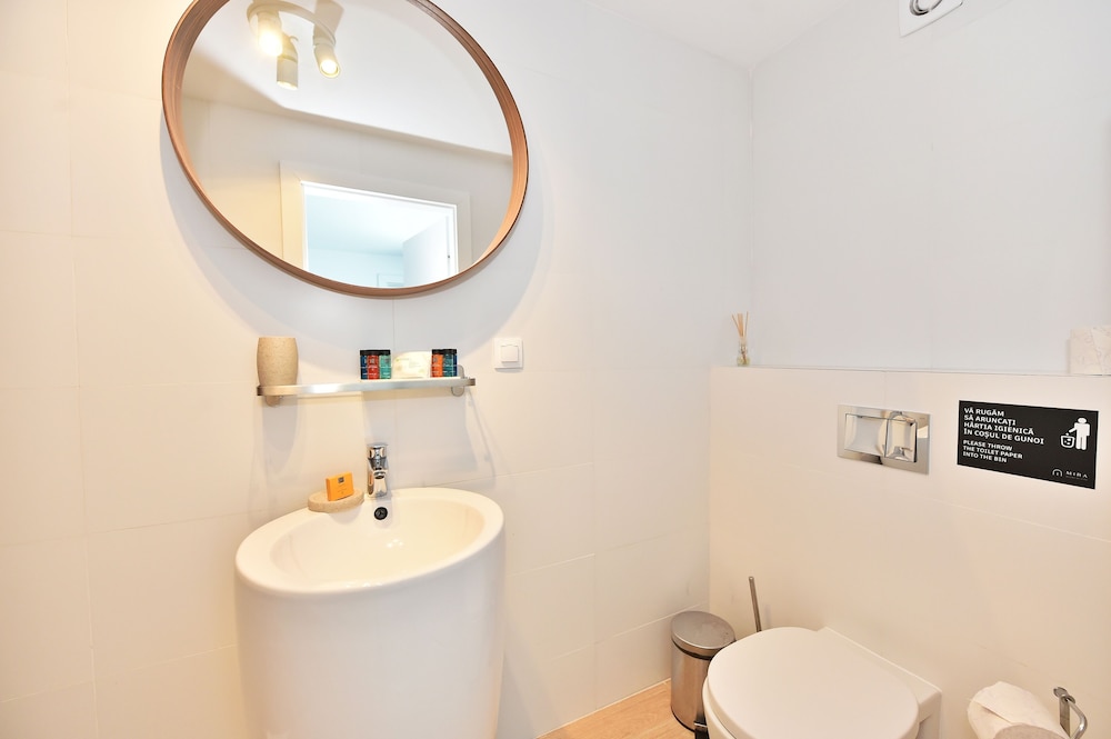 Standard Suite - Photo 8