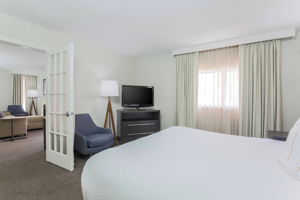Suite, 1 Bedroom, Non Smoking, Fireplace photo 2