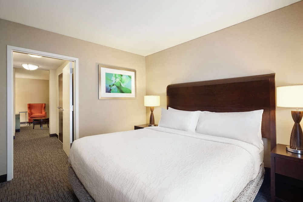 Junior Suite, 1 King Bed - Photo 2