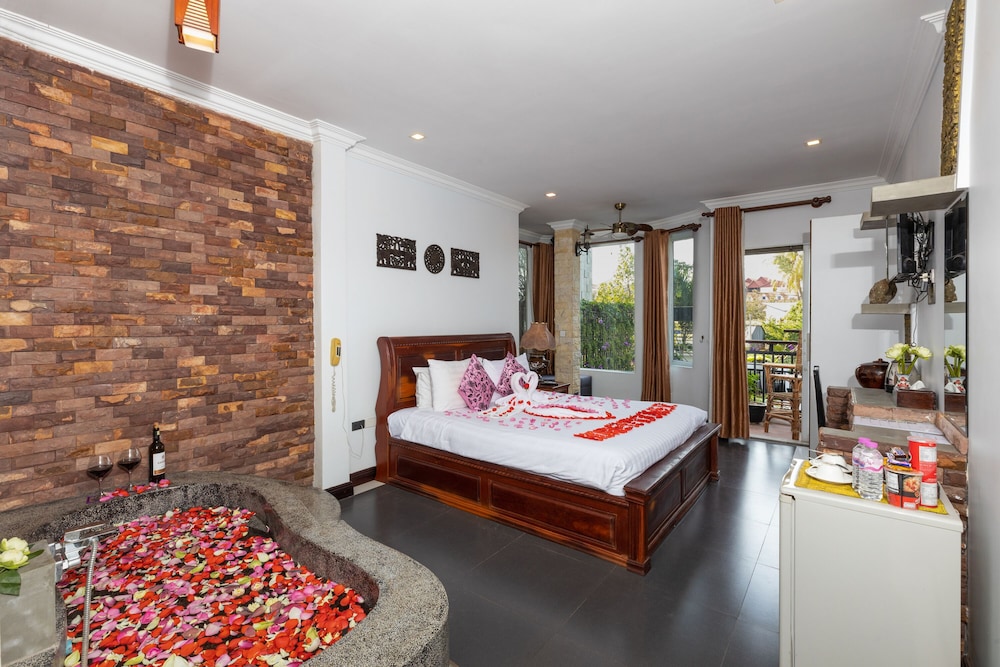 Deluxe Double Room, Pool View photo 1