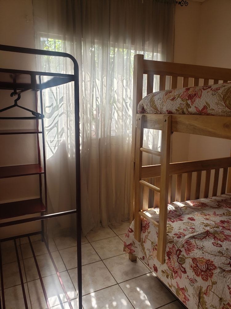 Basic Apartment photo 2