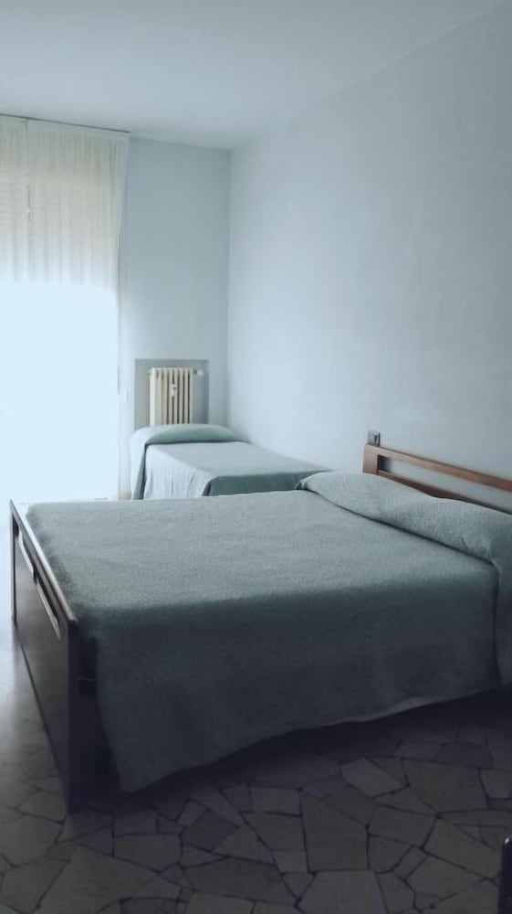 Basic Triple Room