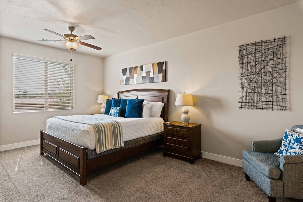 House, Multiple Bedrooms photo 3