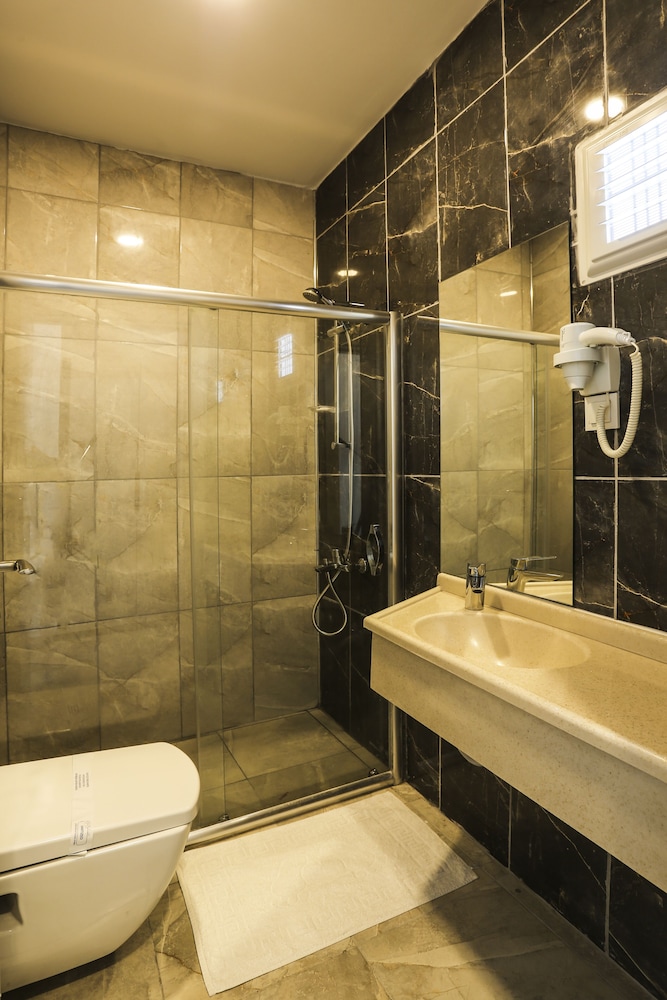 Standard Double or Twin Room photo 2