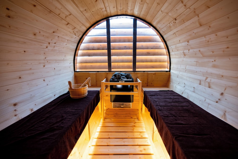 Superior Mobile Home, 1 Bedroom, Sauna, Mountain View