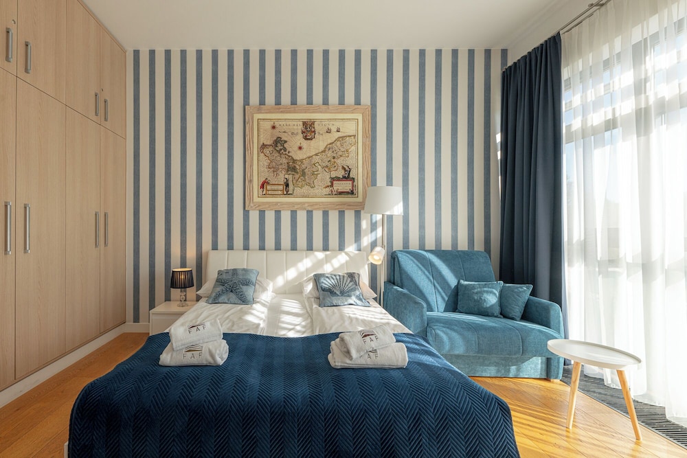 Studio Suite (I)