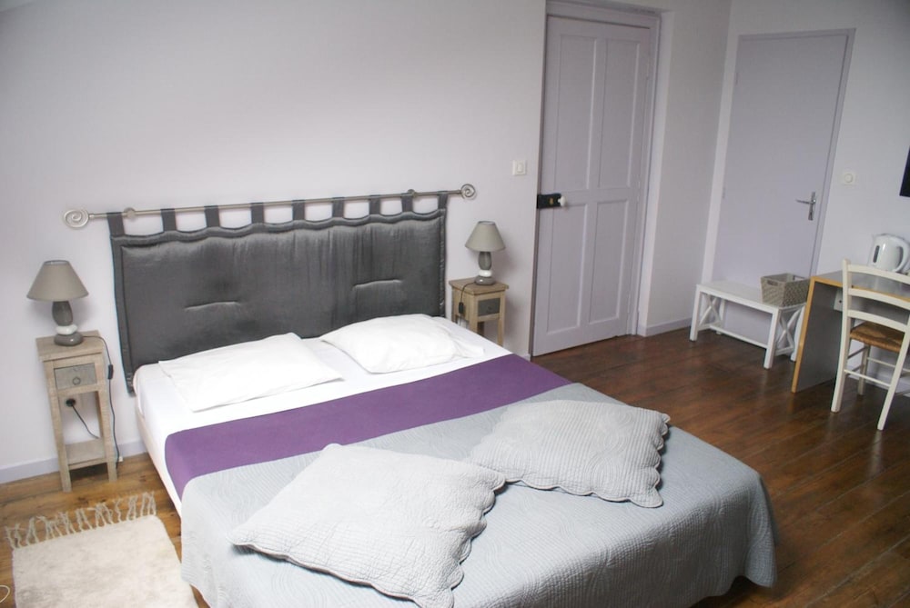 Room (Pastel) photo 3