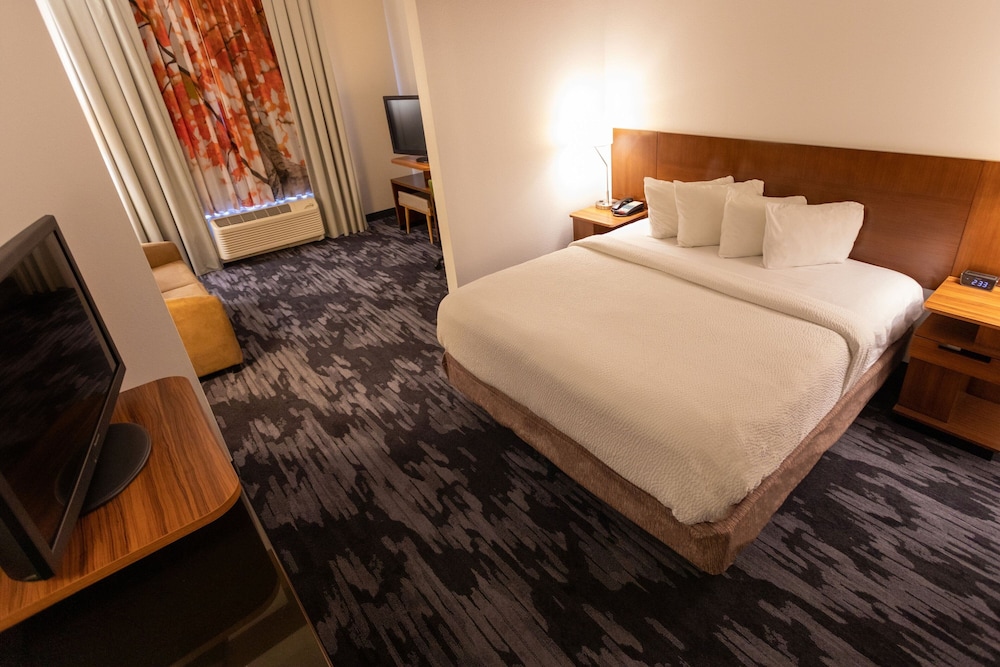 Suite, 1 Bedroom (Mobility Accessible, Tub) - Photo 4