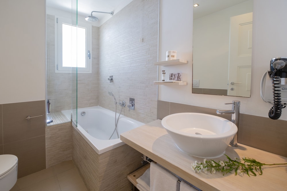 Suite, Balcony, Sea View - Photo 5