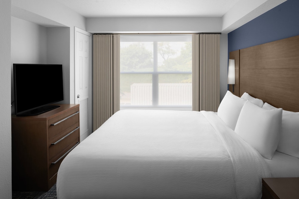 Suite, 1 Bedroom, Kitchen (Mobility/Hearing Accessible, Tub) photo 3