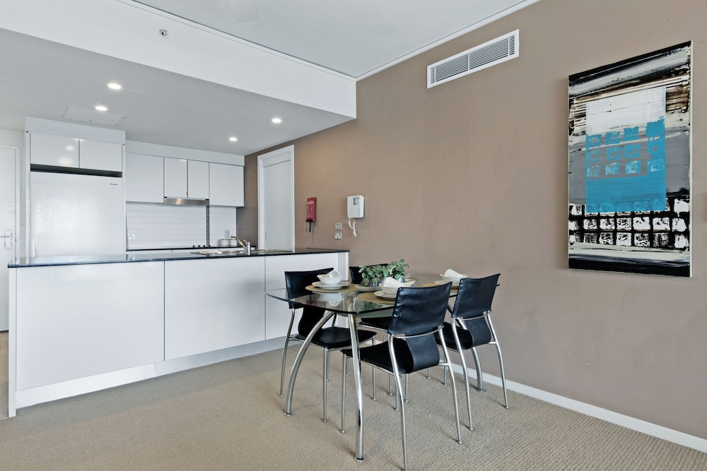 Apartment, 2 Bedrooms - Photo 37