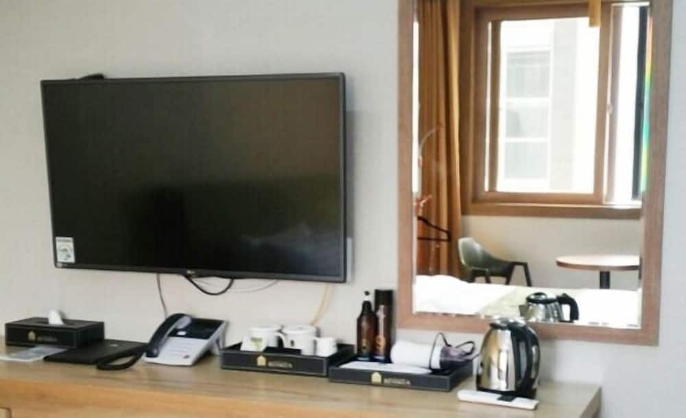 Standard Room photo 2