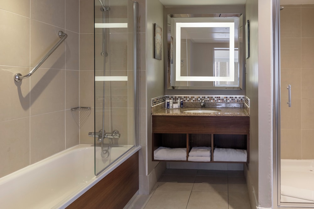 Suite - Photo 4
