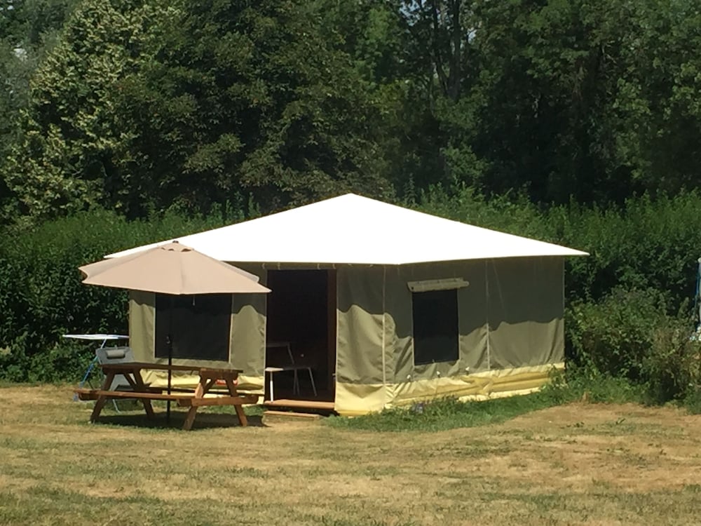 Tent, Shared Bathroom photo 2