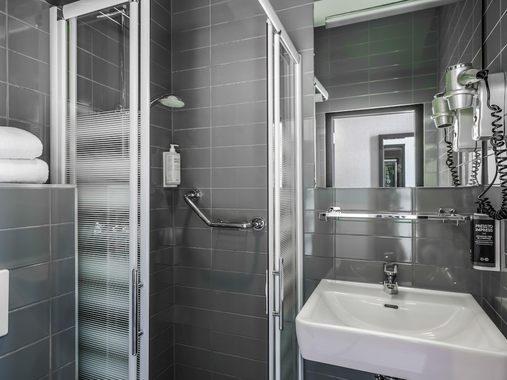 Family Room, Multiple Beds