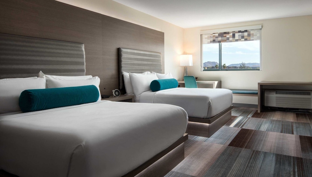 Chic, Room, 2 Double Beds, Pool View - Photo 3