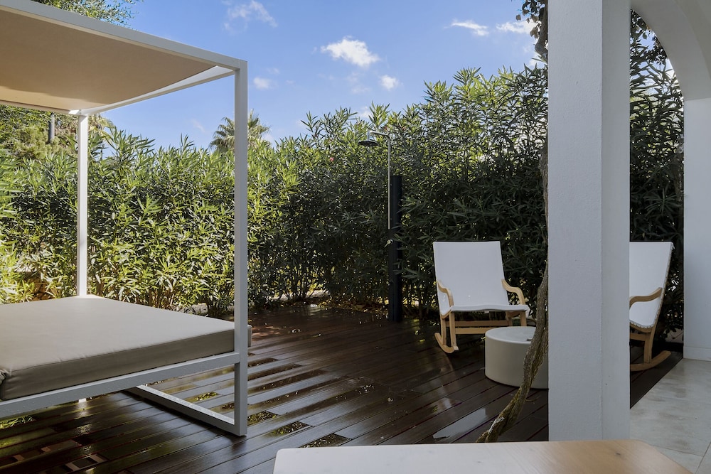 Standard Suite, 1 Bedroom, Balcony photo 2