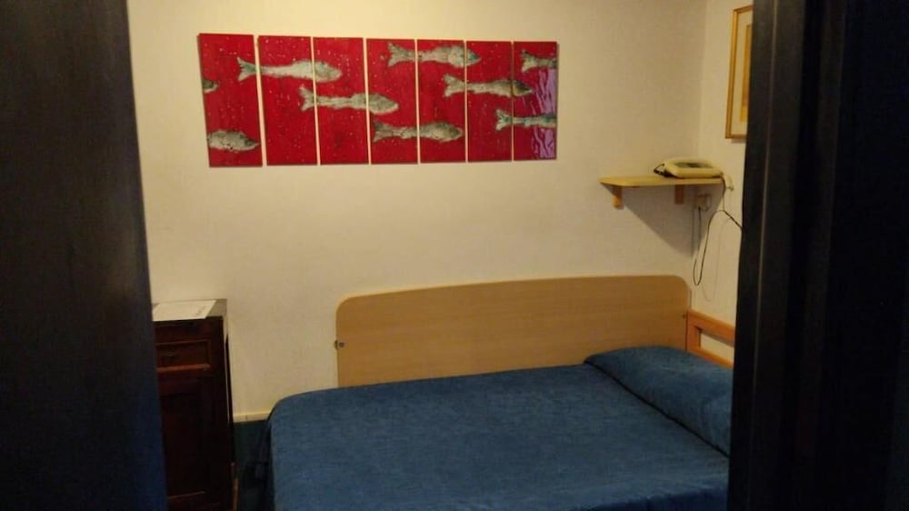 Single Room, Balcony