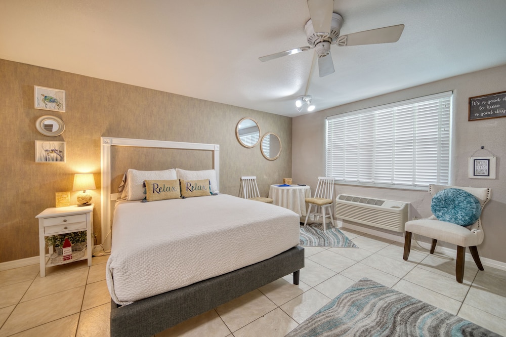 Room, 1 Queen Bed photo 2