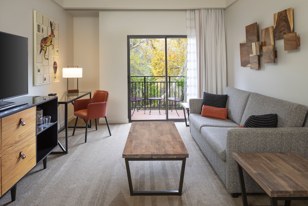 Suite, 1 Bedroom (Creekside Amara) - Photo 2