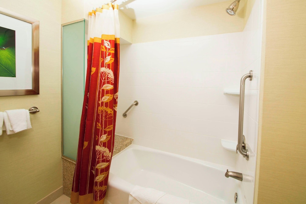 Suite, 1 Bedroom - Photo 2