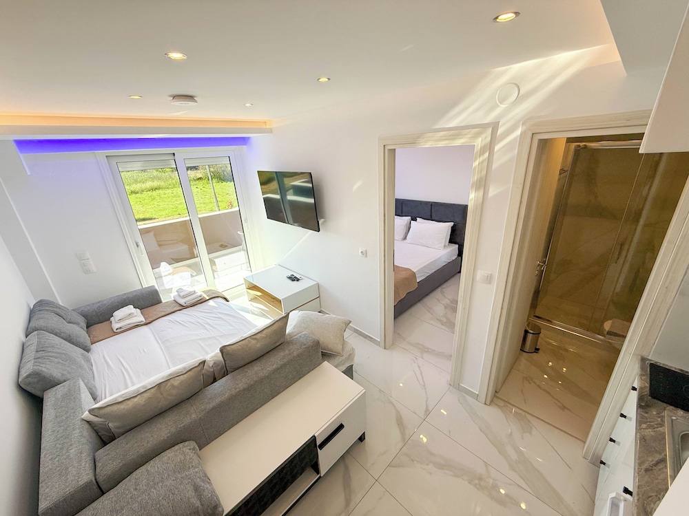 Luxury Suite