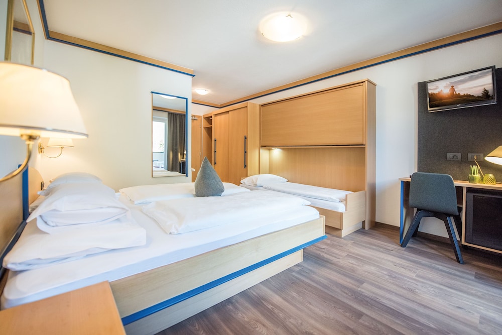 Comfort Double Room, 1 Bedroom, Non Smoking, Mountain View (Castello) photo 3