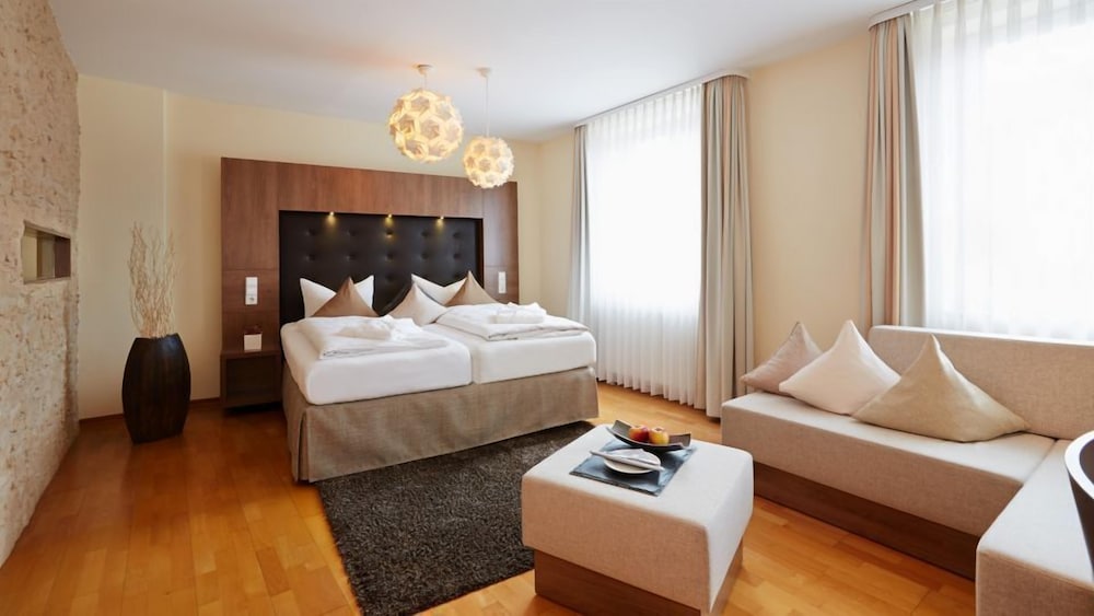 Deluxe Double Room - Photo 1
