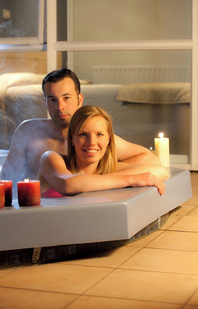 Special offer - Apartment With Hot Tub photo 3