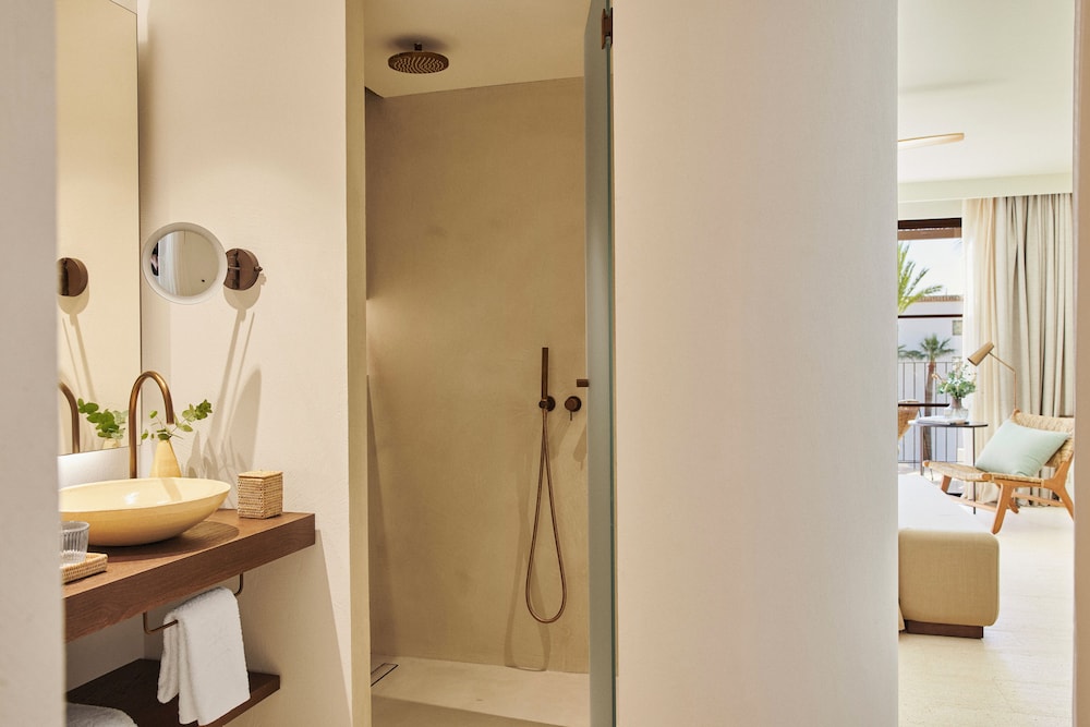 Junior Suite, Tower